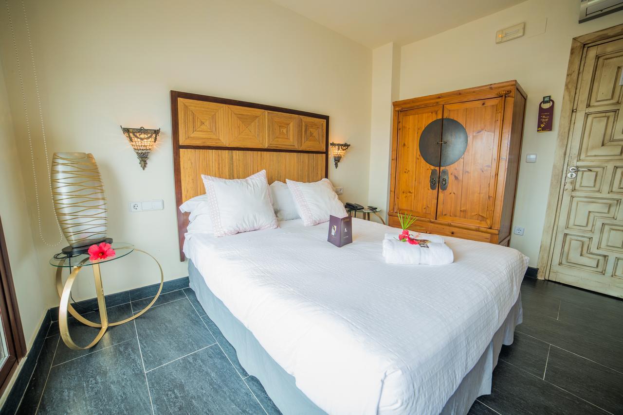 Hotel Boutique Varadero Zahara de los Atunes Luaran gambar