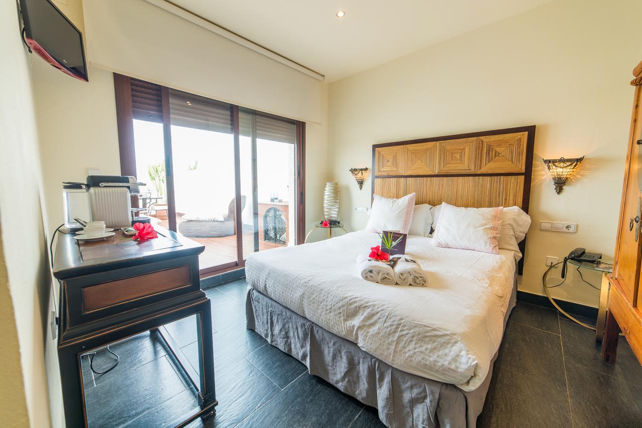 Hotel Boutique Varadero Zahara de los Atunes Luaran gambar